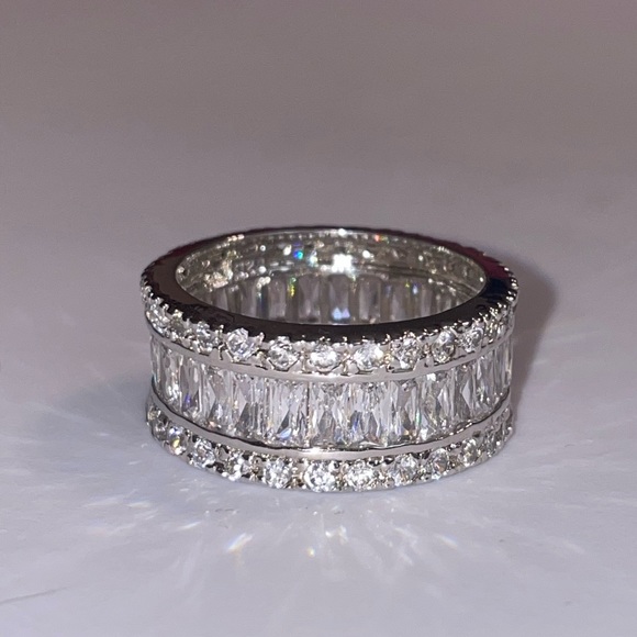 Infinity ring - Picture 2 of 4